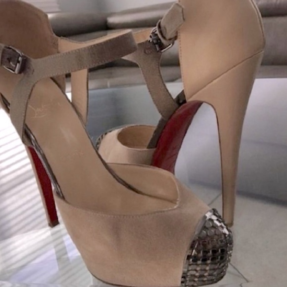 Christian Louboutin Pumps